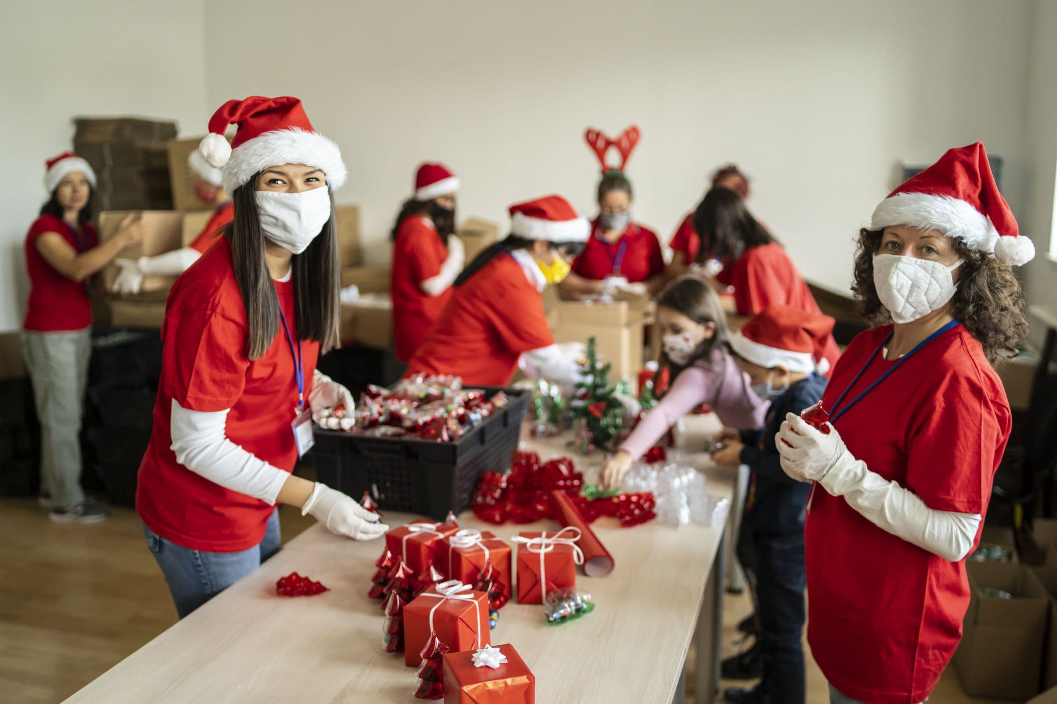 5 Ways You Can Give Back This Holiday Season